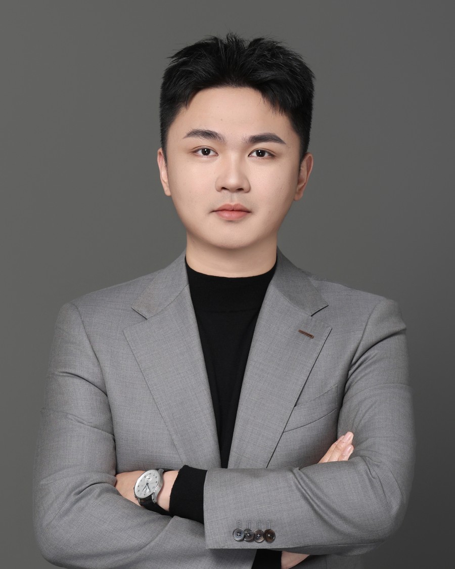 总经理王嘉琦
